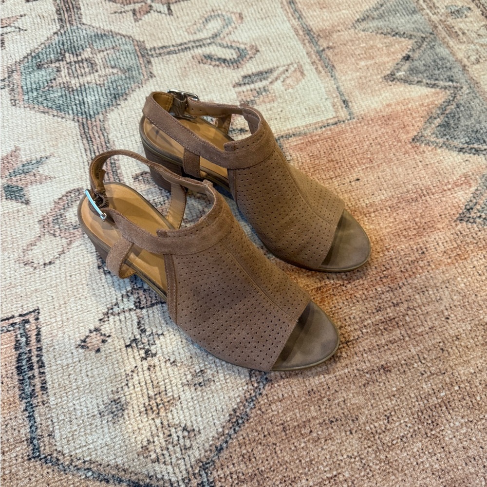 FRANCO SARTO HARLET 2 LEATHER Mule adjustable strap 3in stack heel 9M.